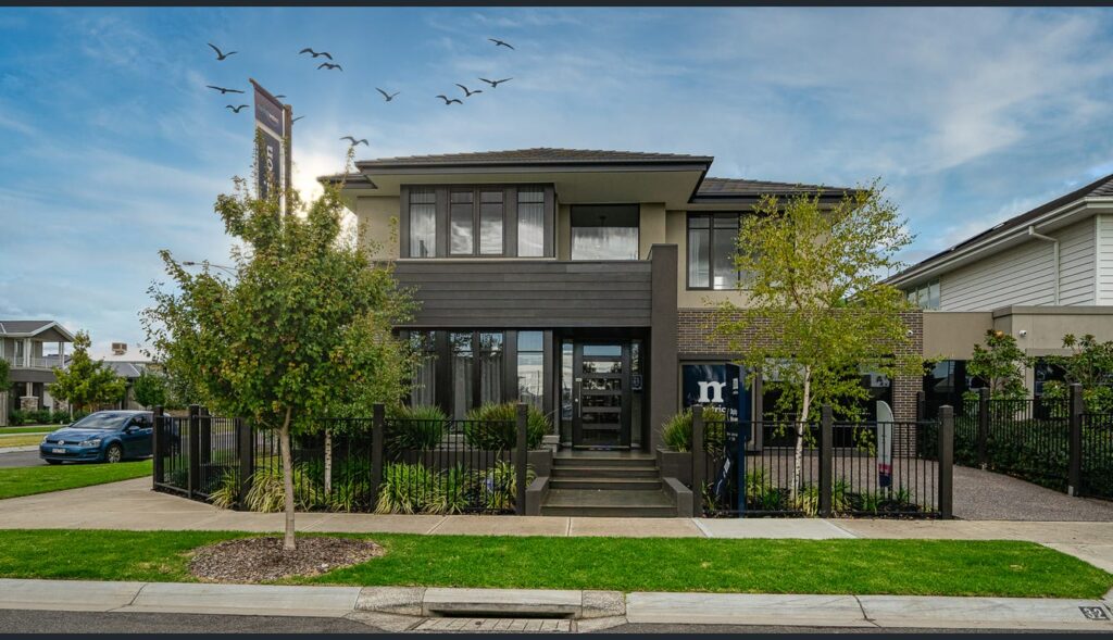 image32 Latitude Real Estate